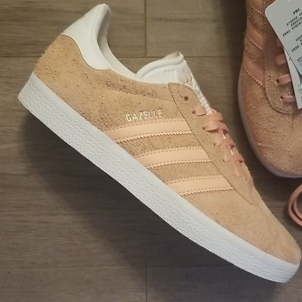 Adidas - Picture 2 of 3